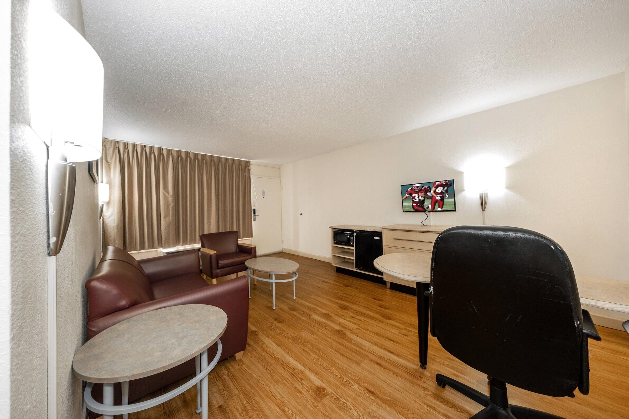 Red Roof Inn & Suites Wytheville Buitenkant foto