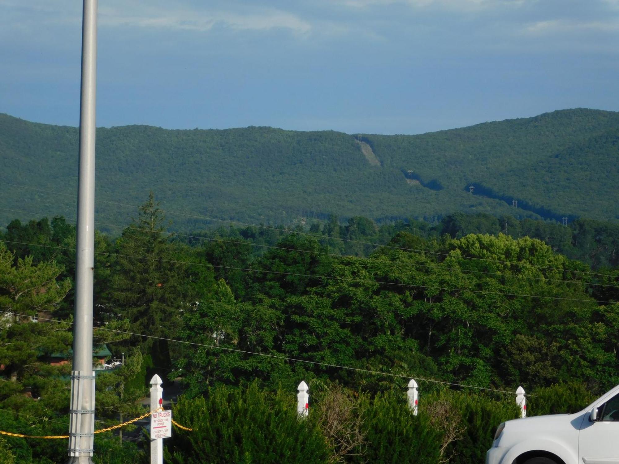Red Roof Inn & Suites Wytheville Buitenkant foto