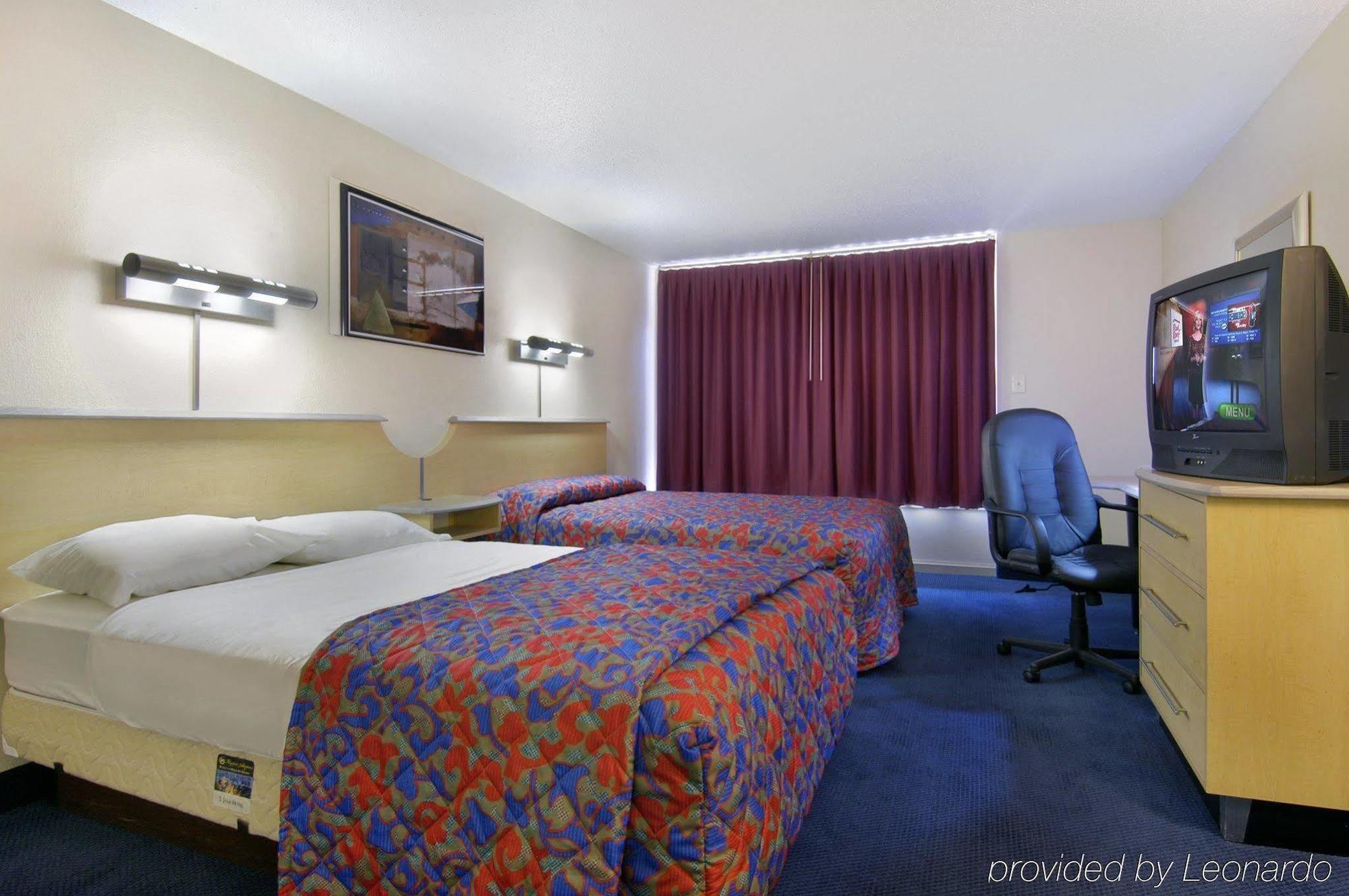 Red Roof Inn & Suites Wytheville Buitenkant foto